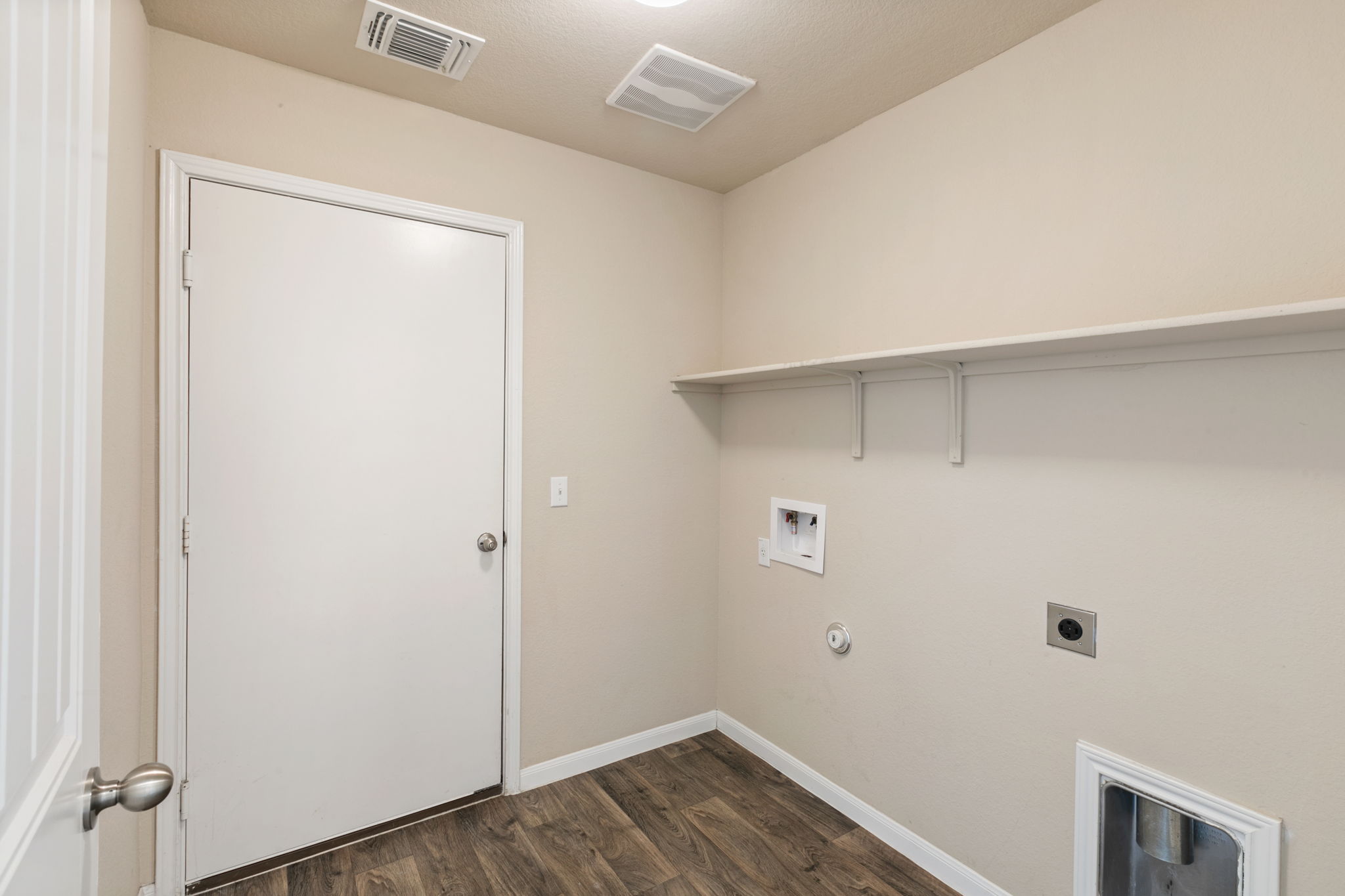 725 Liard River Road Hutto, TX 78634 - Photo 11 of 27