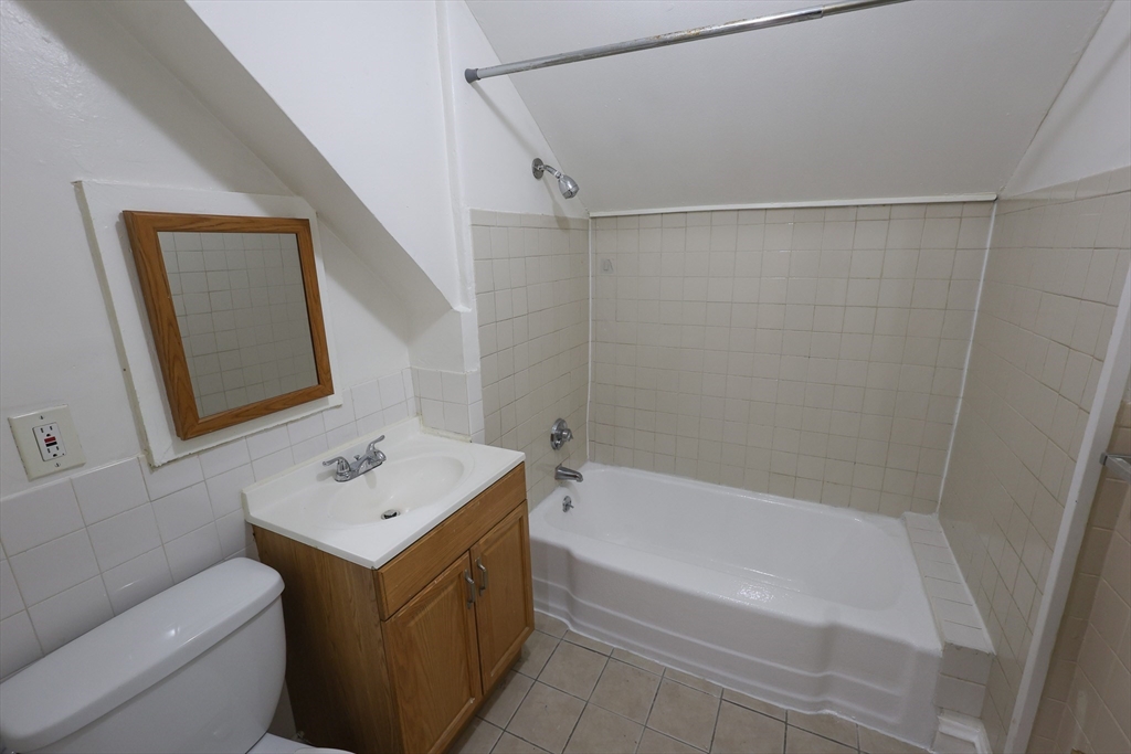 498 Whipple Street, Unit 3S Fall River, MA 02724 - Photo 11 of 18