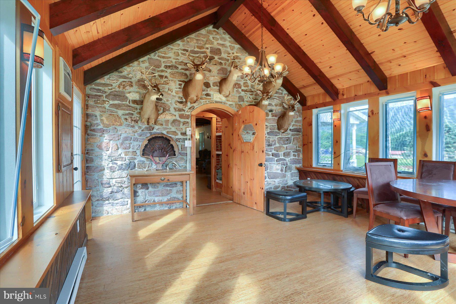 7345 Horse Valley Road East Waterford, PA 17021 - Photo 10 of 56