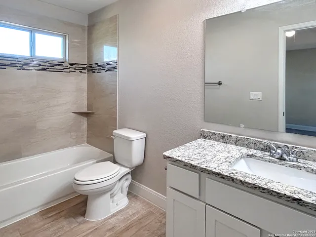 $1,400 | 13018 Reid Meadows, Live Oak, TX 78233