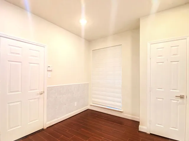 $2,000 | 54 Alderon Woods Place, Spring, TX 77382