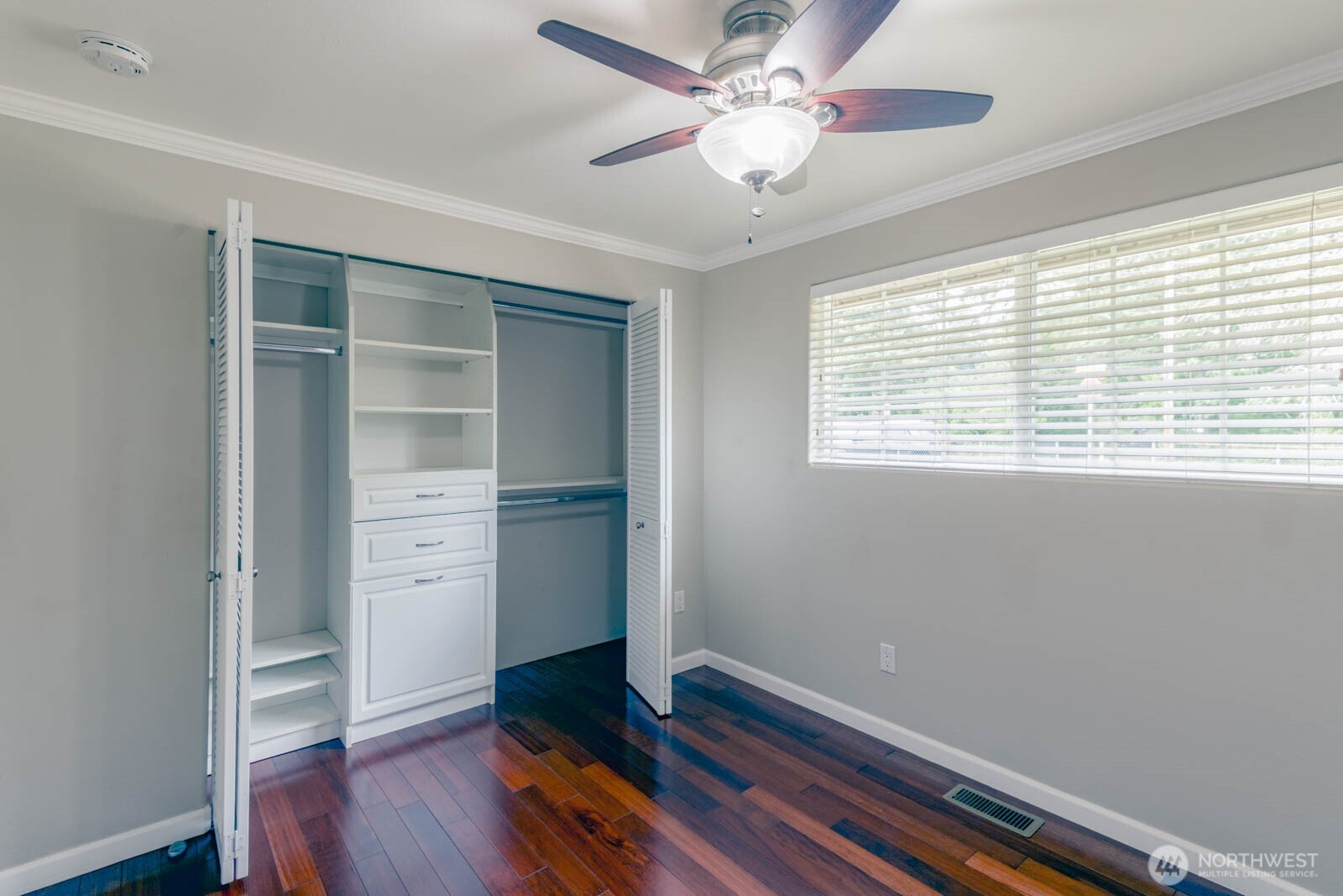 5207 Erlands Point Road Northwest Bremerton, WA 98312 - Photo 25 of 37