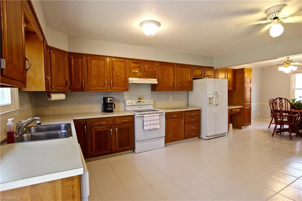 200 Epping Road Clemmons, NC 27012 - Photo 6 of 28 Gallery Image 6