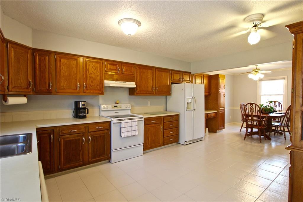 200 Epping Road Clemmons, NC 27012 - Photo 7 of 28 Gallery Image 7
