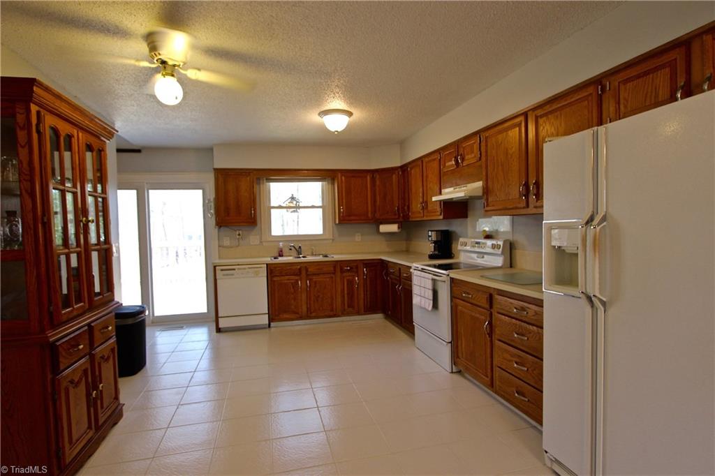 200 Epping Road Clemmons, NC 27012 - Photo 8 of 28 Gallery Image 8