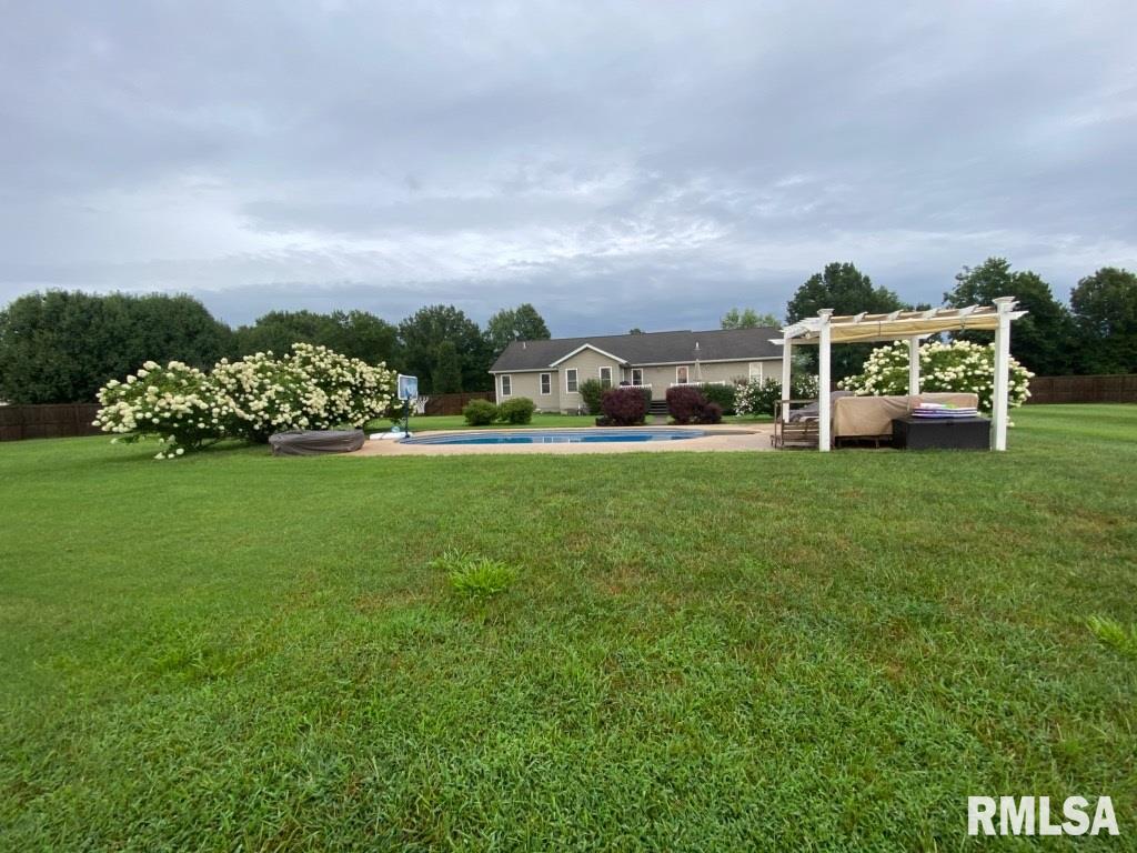 12085 Strawberry Road Carbondale, IL 62901 - Photo 3 of 9