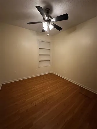 $199,900 | 4249 Holly Hill Court, Lake Charles, LA 70605