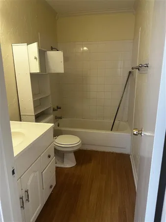 $199,900 | 4249 Holly Hill Court, Lake Charles, LA 70605