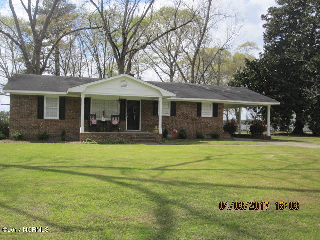 184 Henry Middleton Road Warsaw, NC 28398 - Photo 1 of 11 003