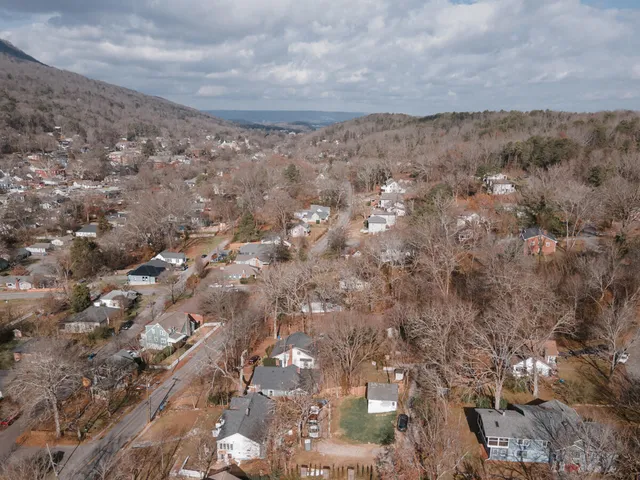 $340,000 | 5110 Tennessee Avenue, Chattanooga, TN 37409