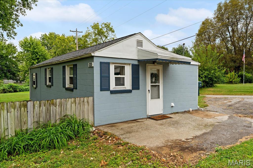 320 West 3rd Street O'Fallon, IL 62269 - Photo 27 of 28 Gallery Image 27