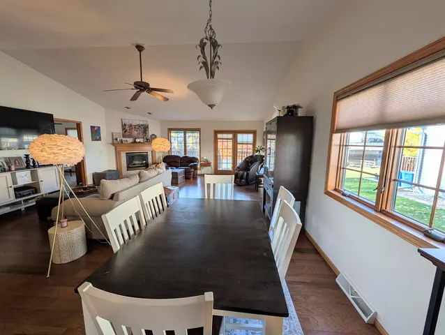 $319,900 | 114 East North Water Street, New London, WI 54961