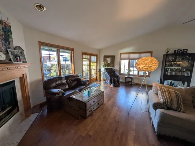 $319,900 | 114 East North Water Street, New London, WI 54961