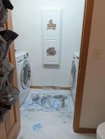 $319,900 | 114 East North Water Street, New London, WI 54961