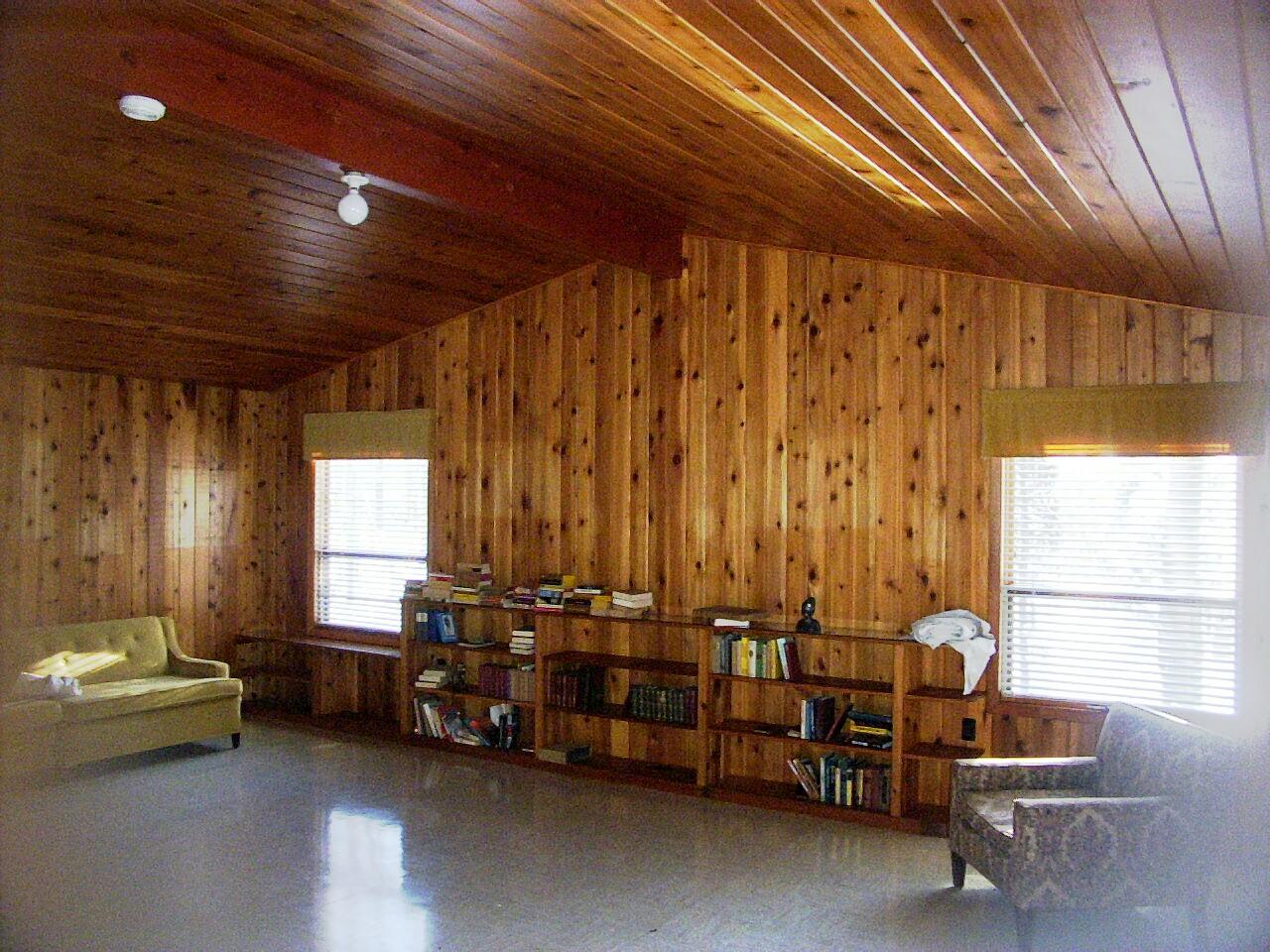128 Rt 423 Pocono Pines Pocono Pines, PA 18350 - Photo 3 of 4 Family Room