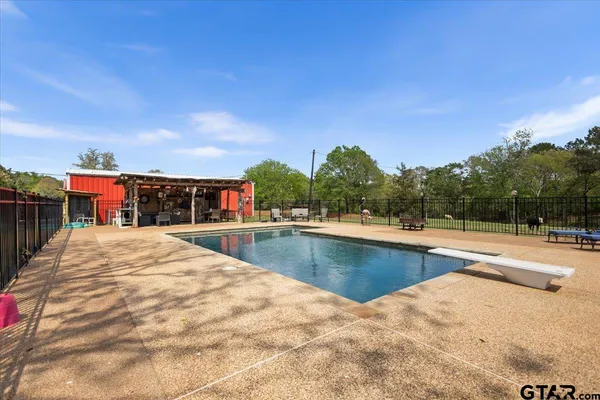 $445,000 | 10509 County Road 456, Henderson, TX 75654