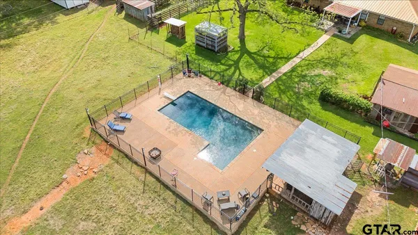 $445,000 | 10509 County Road 456, Henderson, TX 75654
