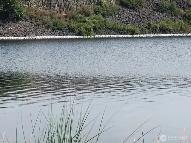 a close view of sink