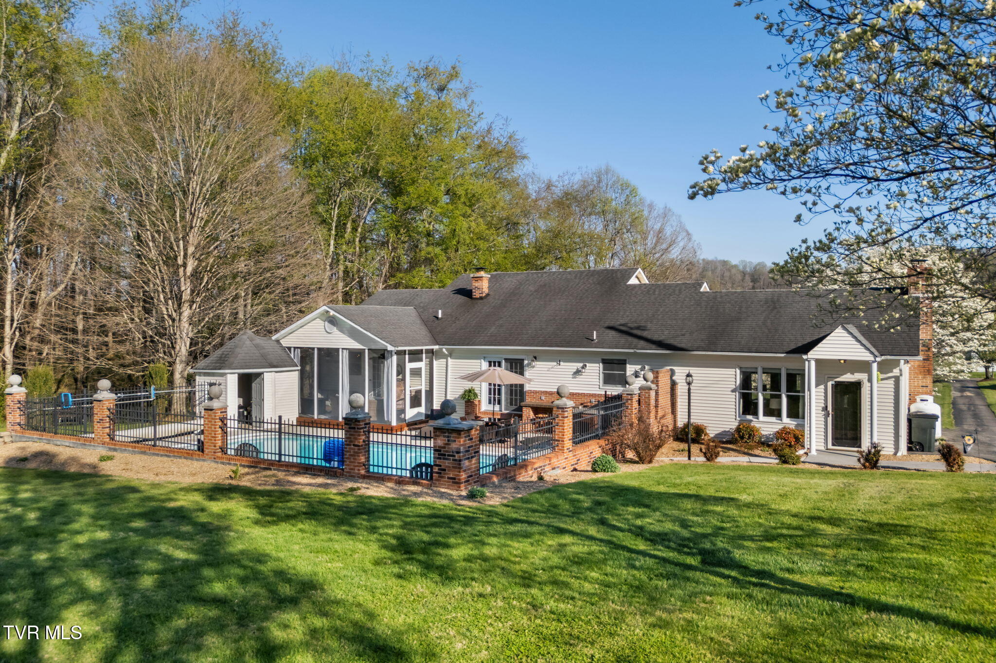 31527 Old Saltworks Road Meadowview, VA 24361 - Photo 4 of 76 69-web-or-mls-31527-old-saltworks-rd
