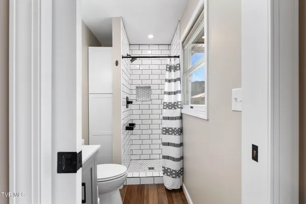 $399,900 | 31527 Old Saltworks Road, Meadowview, VA 24361