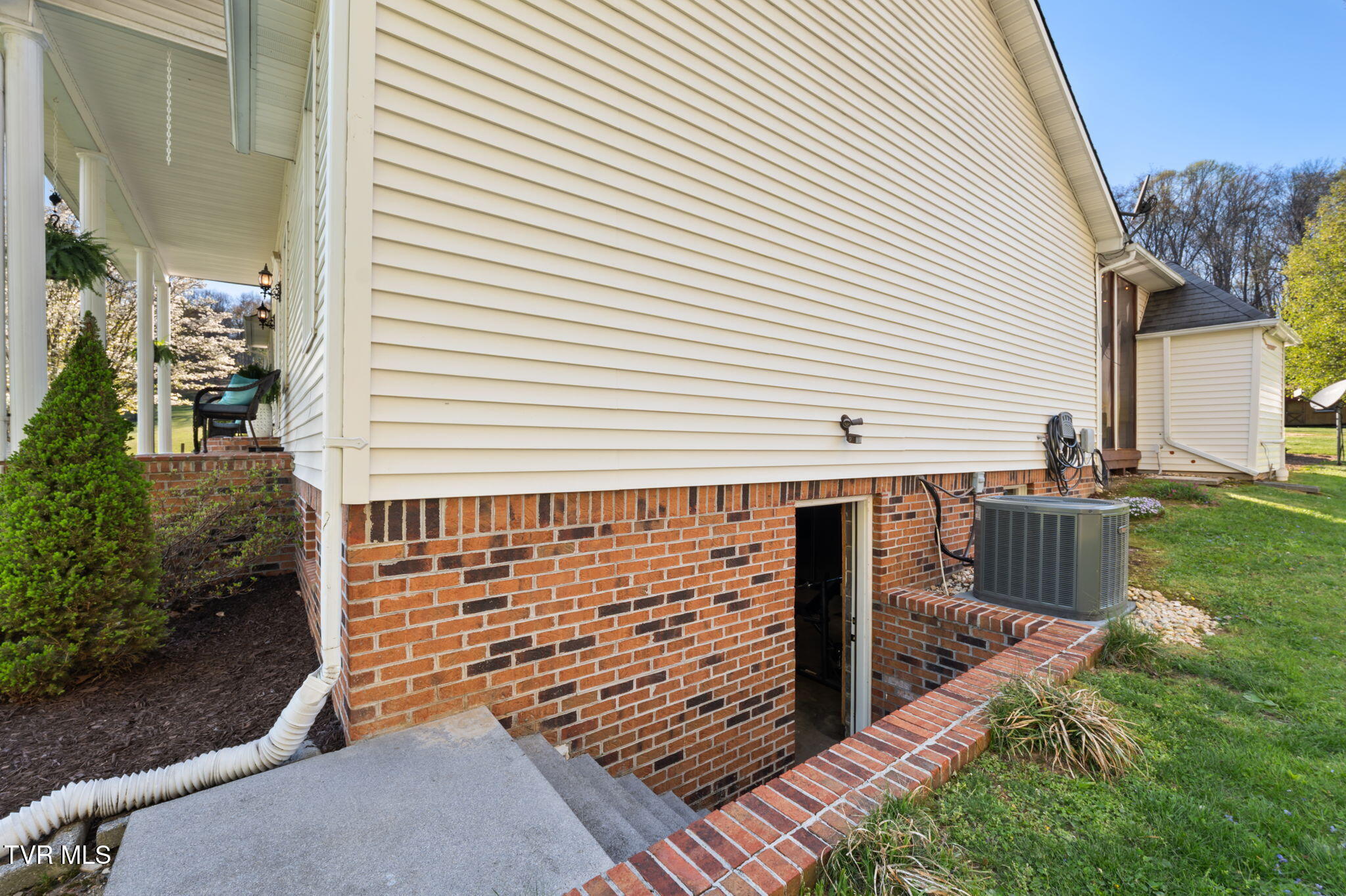 31527 Old Saltworks Road Meadowview, VA 24361 - Photo 72 of 76 21-web-or-mls-31527-old-saltworks-rd