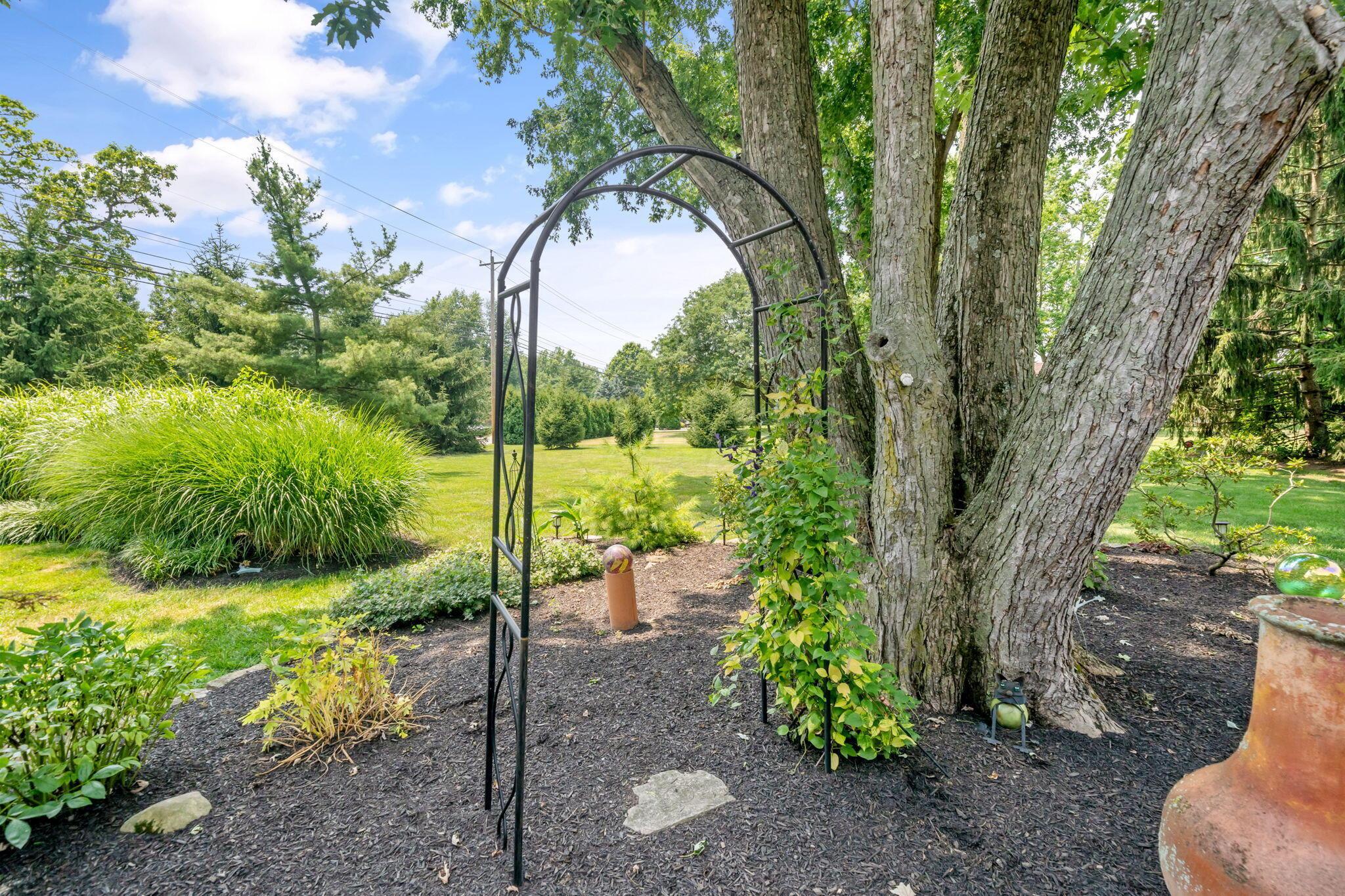 6990 Sunbury Road Westerville, OH 43082 - Photo 29 of 45 71-web-or-mls-DSC08202