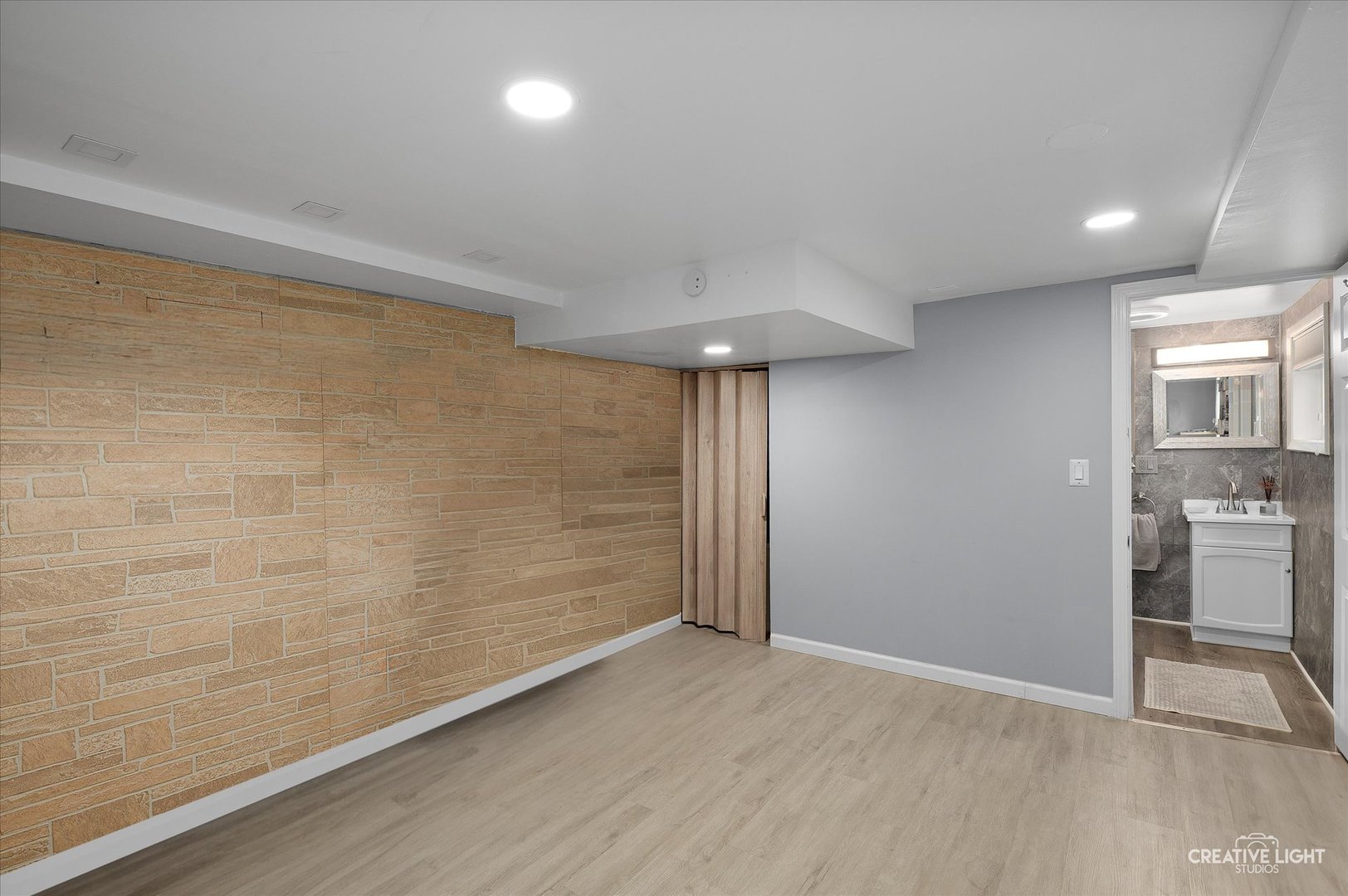 409 North Addison Road Villa Park, IL 60181 - Photo 19 of 24 Gallery Image 19