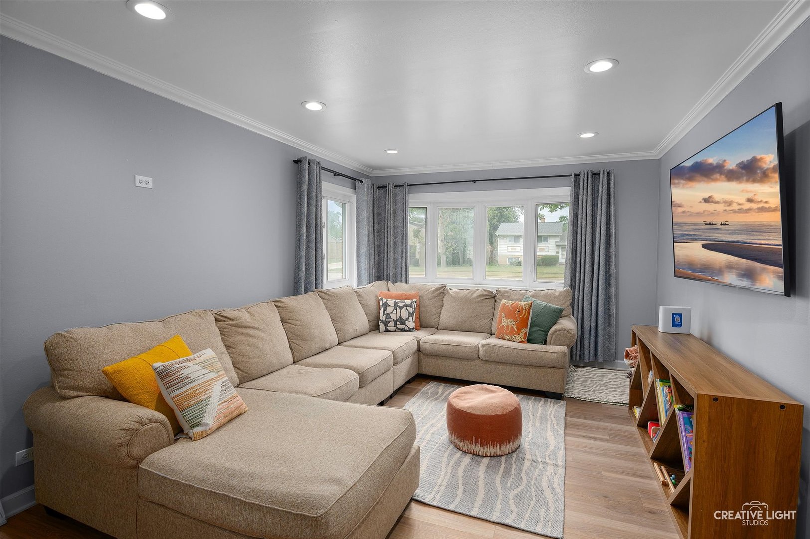 409 North Addison Road Villa Park, IL 60181 - Photo 4 of 24 Gallery Image 4
