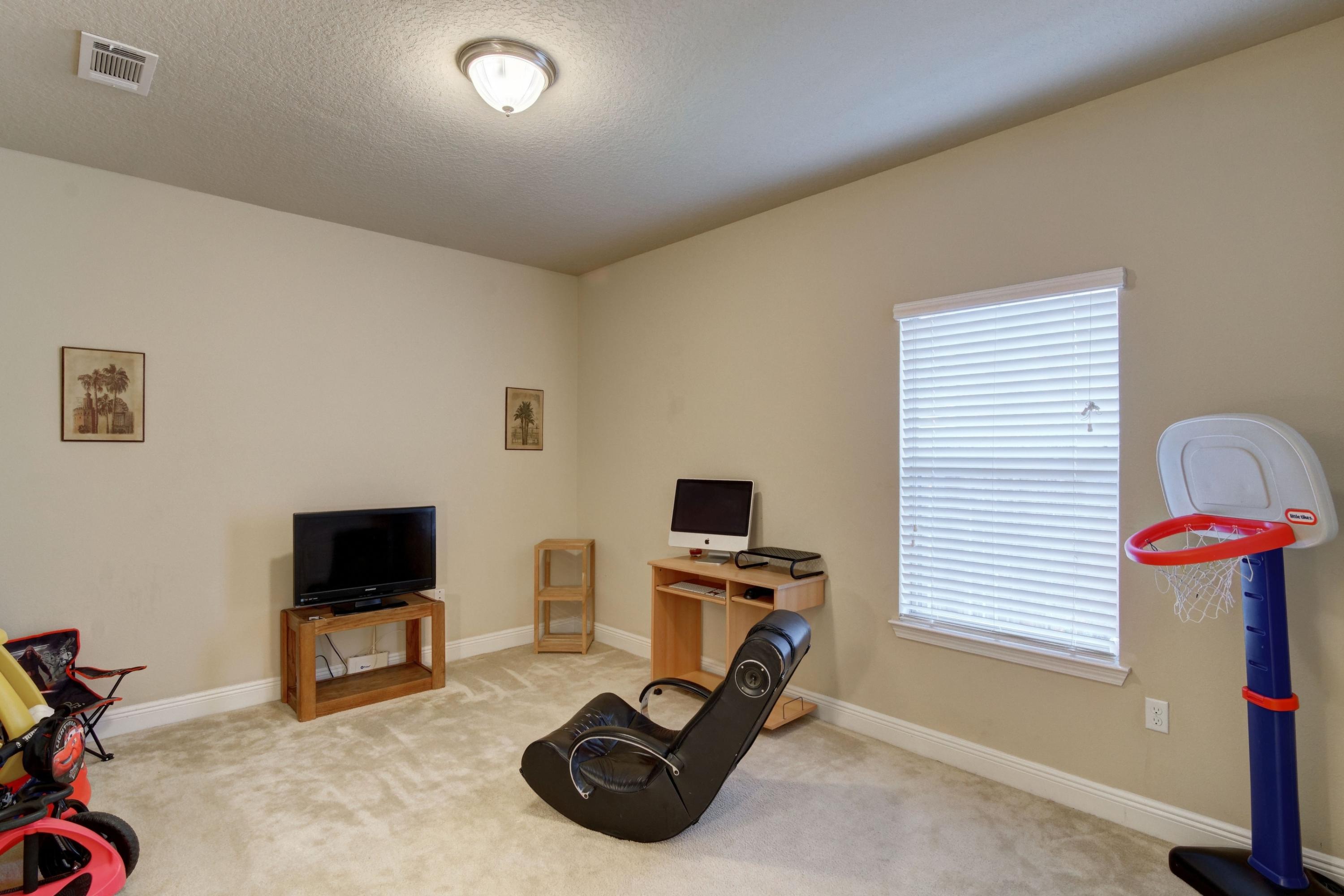 646 Red Fern Road Crestview, FL 32536 - Photo 47 of 64 50_Bedroom_05_01