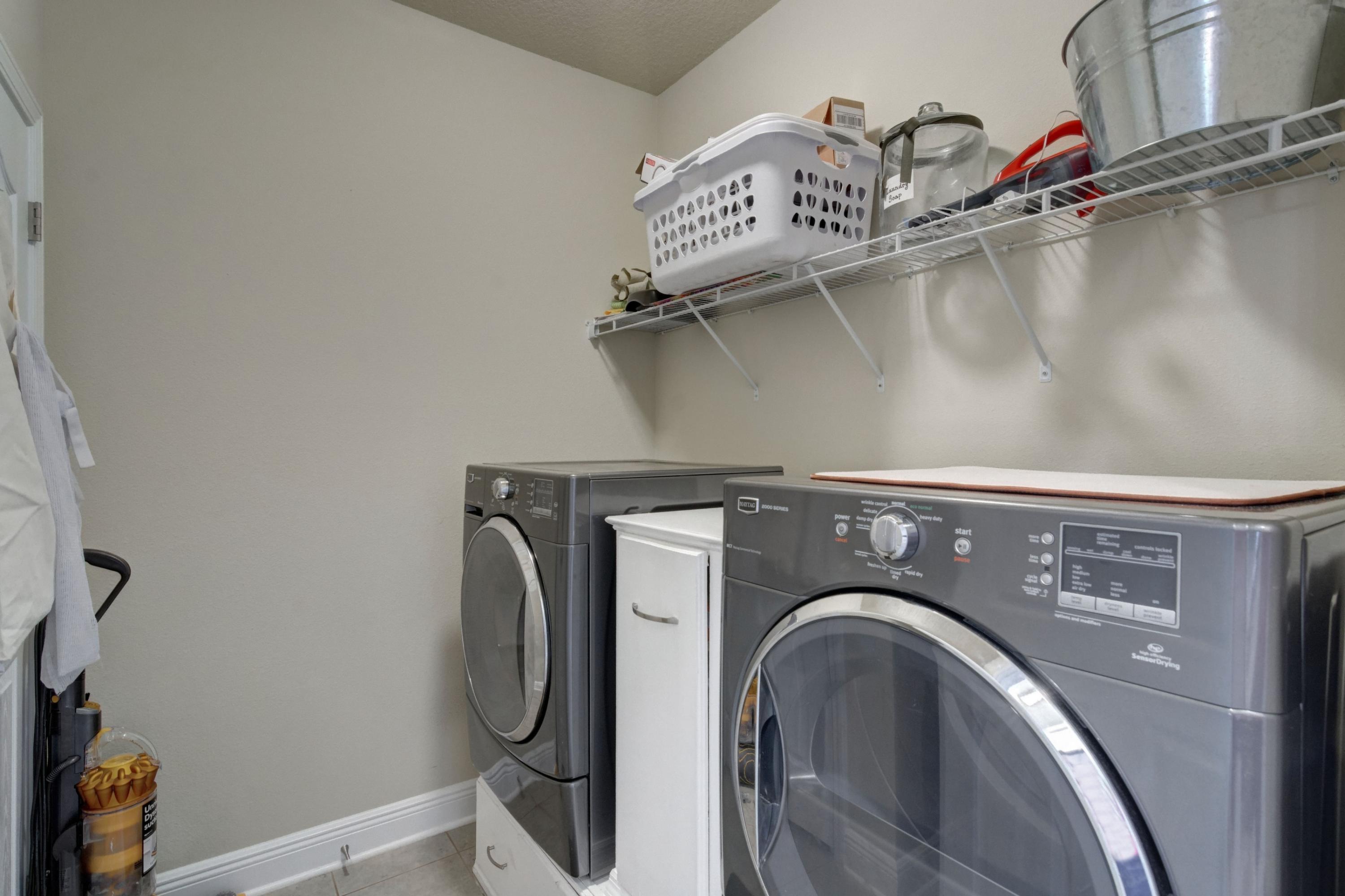 646 Red Fern Road Crestview, FL 32536 - Photo 49 of 64 a utility room with dryer and washer