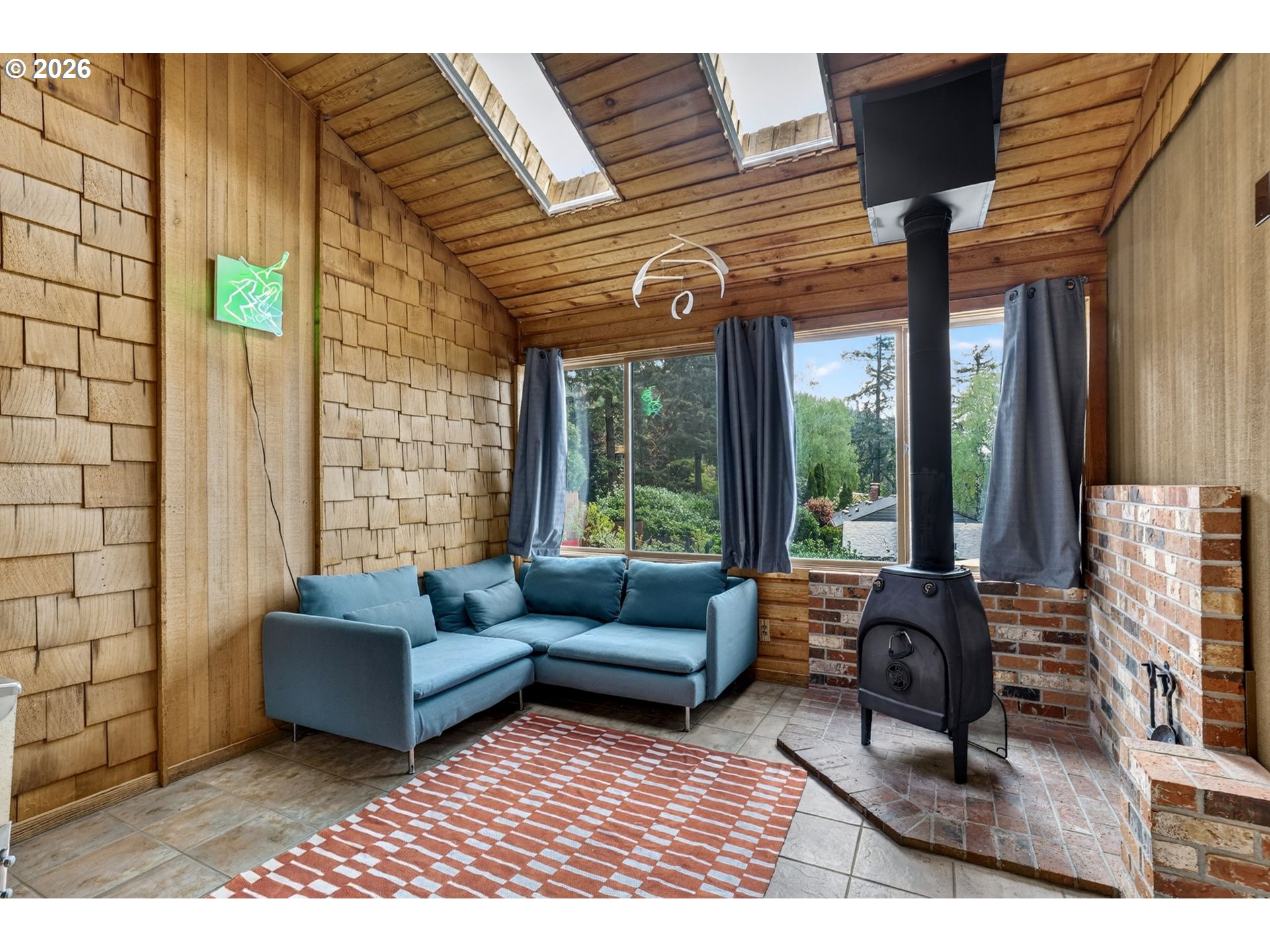 4308 Southwest Chesapeak Avenue Portland, OR 97239 - Photo 23 of 48