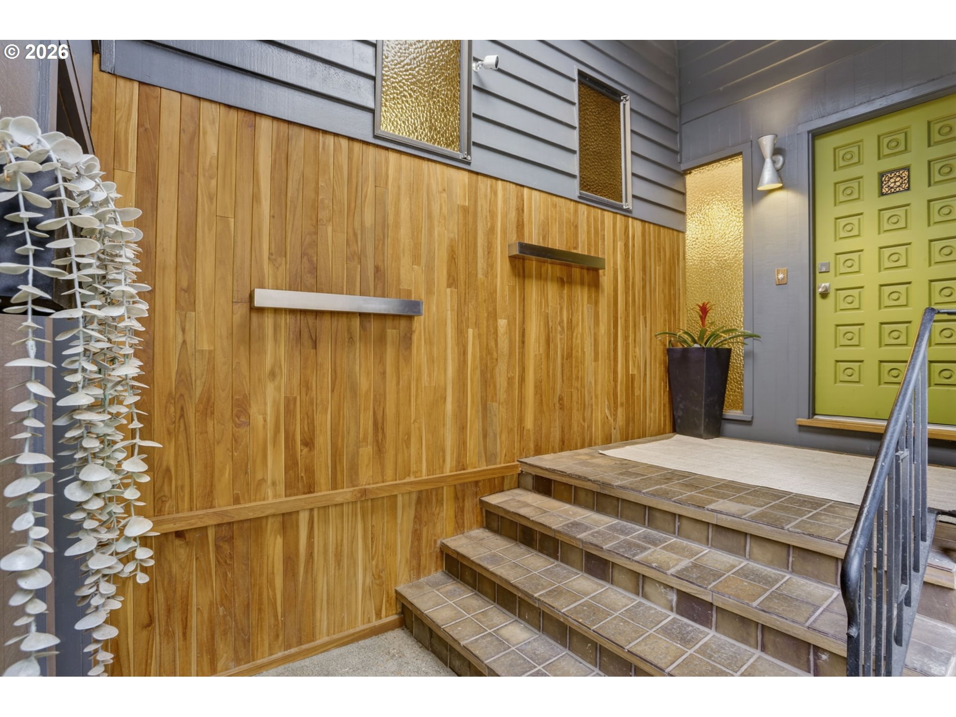 4308 Southwest Chesapeak Avenue Portland, OR 97239 - Photo 4 of 48