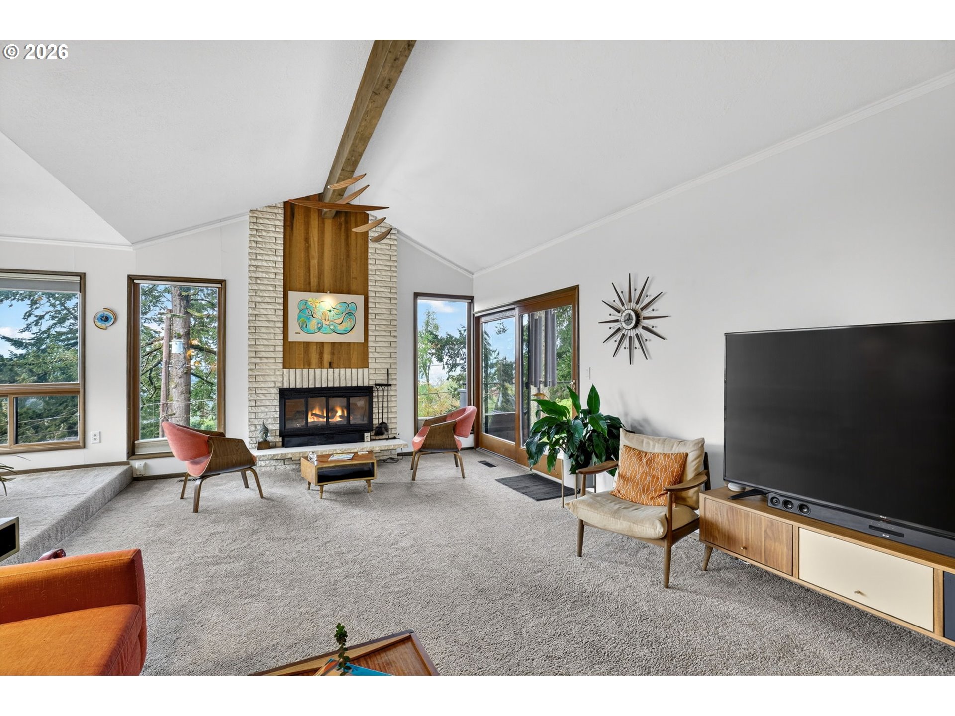 4308 Southwest Chesapeak Avenue Portland, OR 97239 - Photo 8 of 48