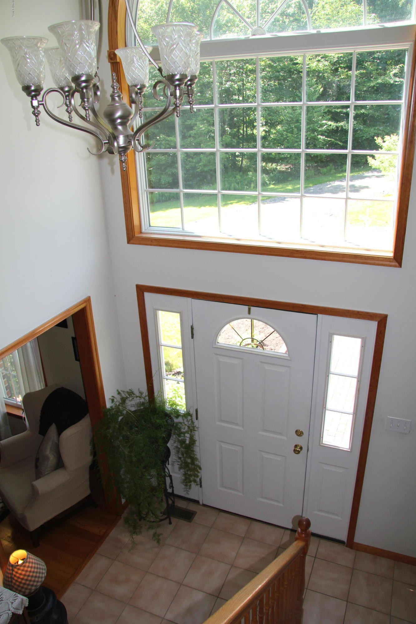 107 Lillie Road Waymart, PA 18472 - Photo 11 of 49 Front Foyer