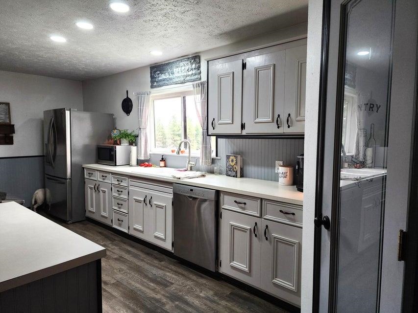 451 Monumental Road Colville, WA 99114 - Photo 10 of 47