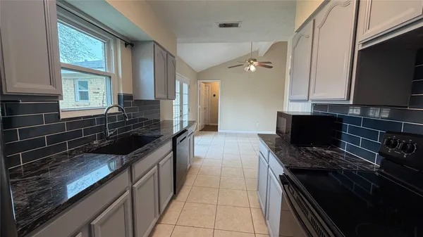 $2,000 | 1808 Dolphin Drive, Seabrook, TX 77586