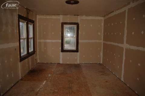 6054 Flushing Road Flushing, MI 48433 - Photo 5 of 12 20384417-4.JPG