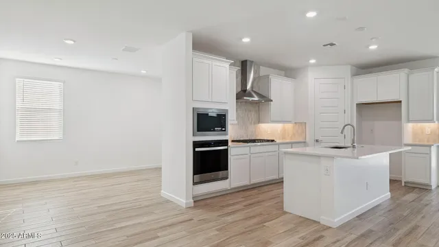 $649,990 | 6987 West Buckhorn Trail, Peoria, AZ 85383