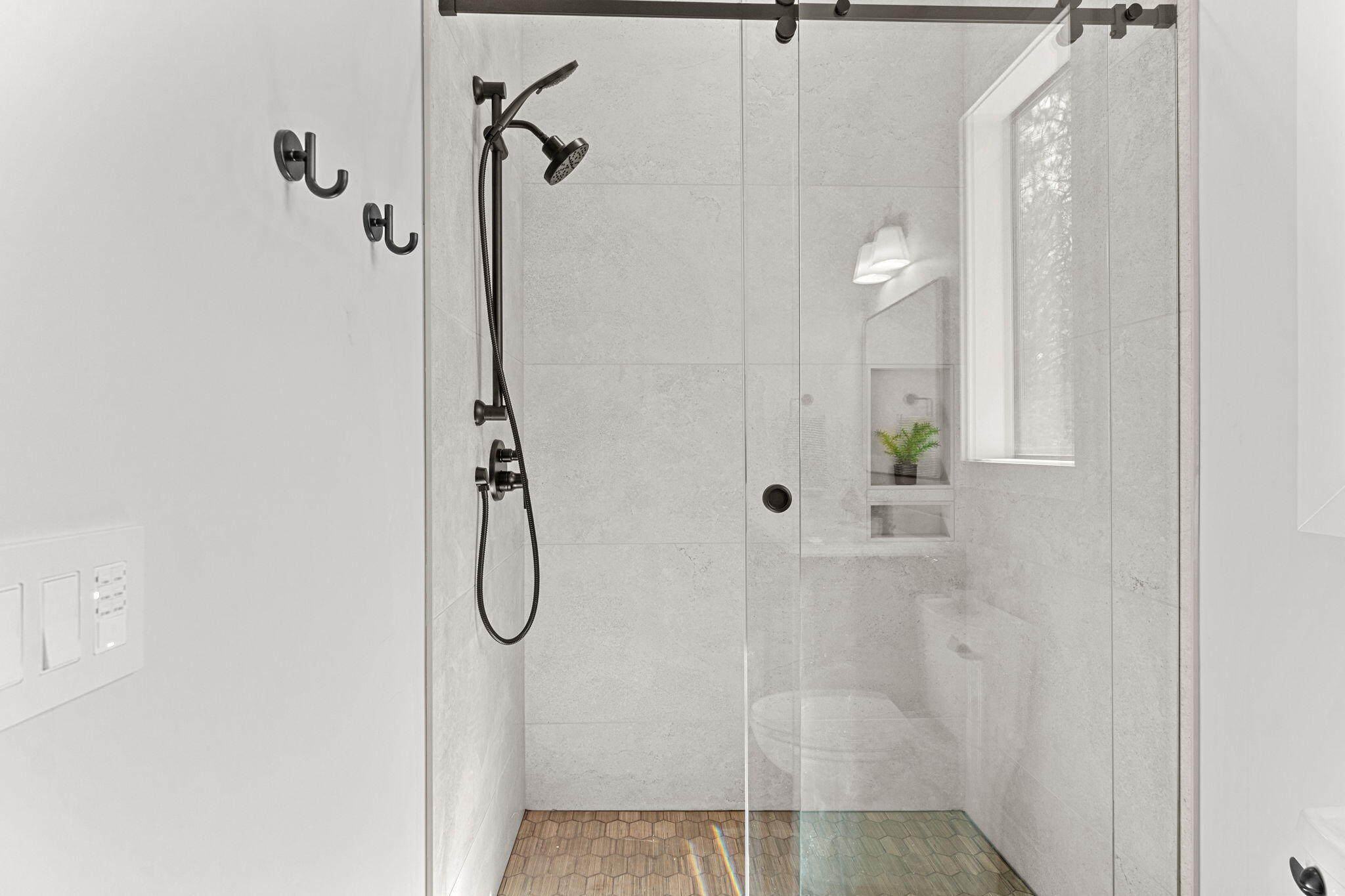 19728 Hollygrape Street, Unit LOT 2 Bend, OR 97702 - Photo 41 of 51 2nd level hall bath