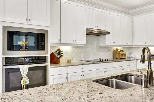 $895,000 | 17422 Elkgrove Lane, Estero, FL 33928