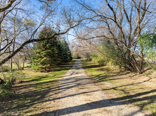 $1,250,000 | W1049 County Road D, Spring Prairie, WI 53105