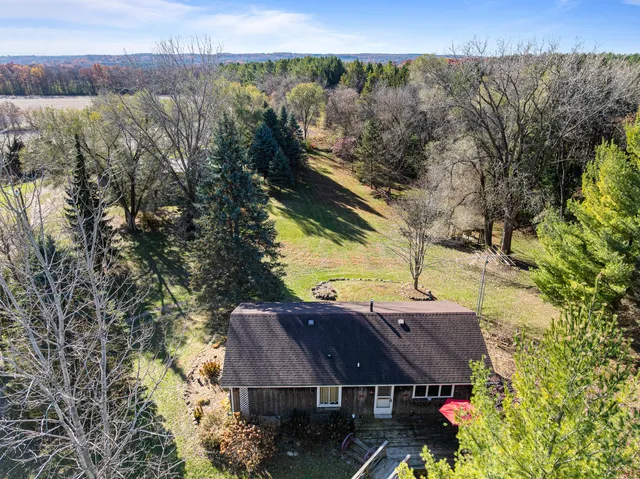 $1,250,000 | W1049 County Road D, Spring Prairie, WI 53105