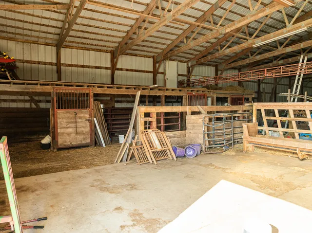 $1,250,000 | W1049 County Road D, Spring Prairie, WI 53105