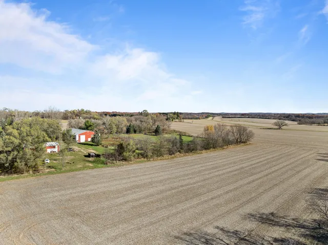 $1,250,000 | W1049 County Road D, Spring Prairie, WI 53105