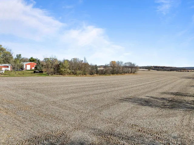 $1,250,000 | W1049 County Road D, Spring Prairie, WI 53105