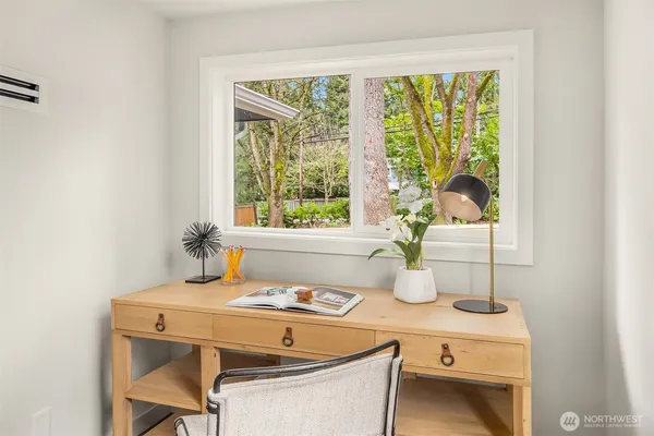 $2,800 | 11136 108th Avenue Northeast, Kirkland, WA 98033