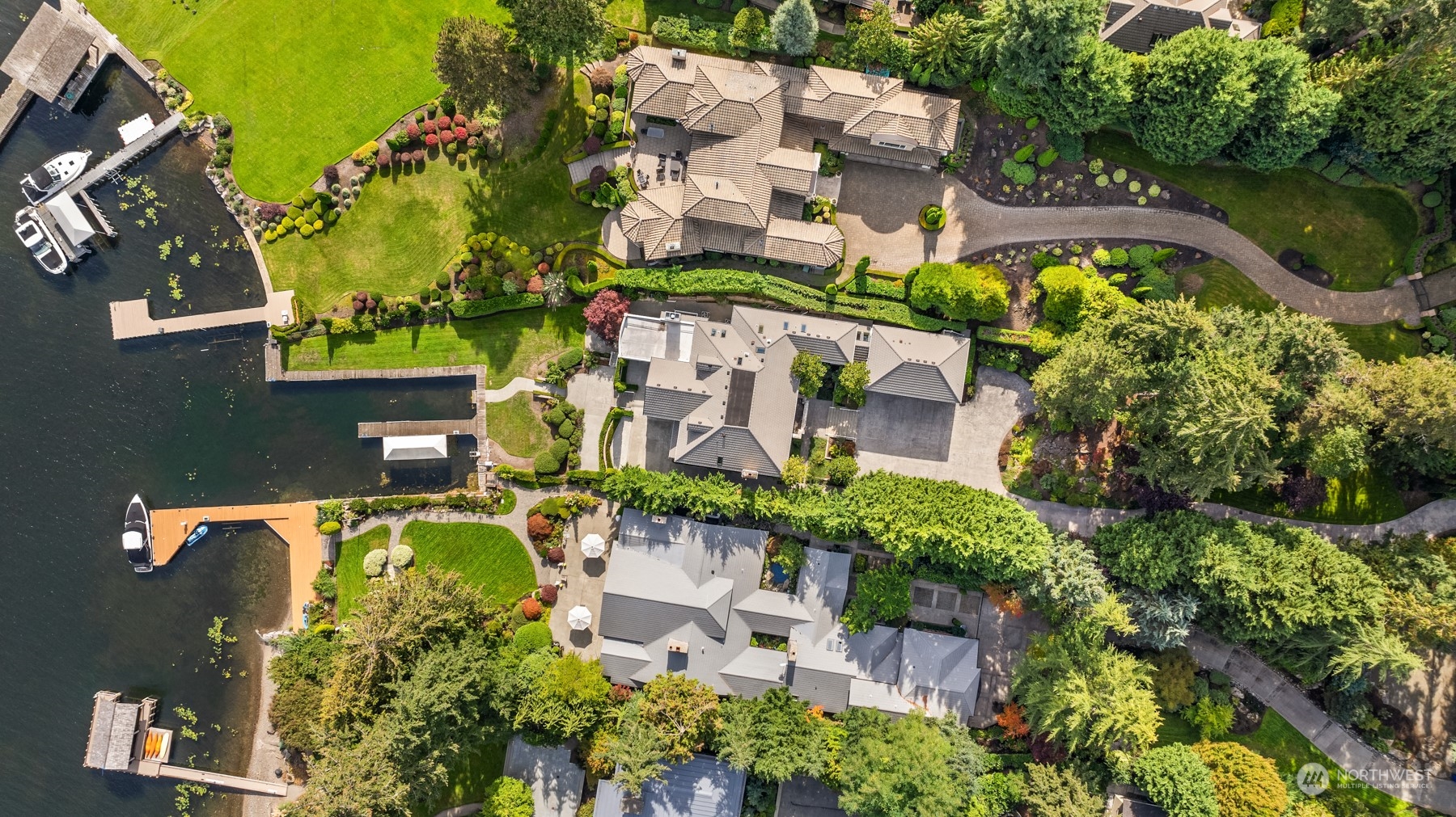 3252 Hunts Point Road Hunts Point, WA 98004 - Photo 2 of 21 an aerial view of a house
