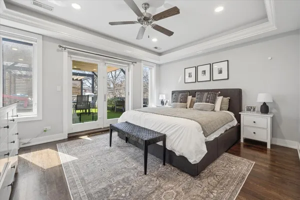$899,000 | 2257 West Belmont Avenue, Unit 1W, Chicago, IL 60618