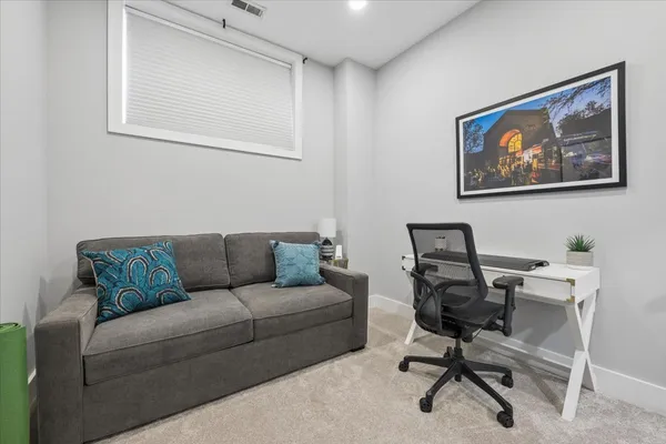 $899,000 | 2257 West Belmont Avenue, Unit 1W, Chicago, IL 60618
