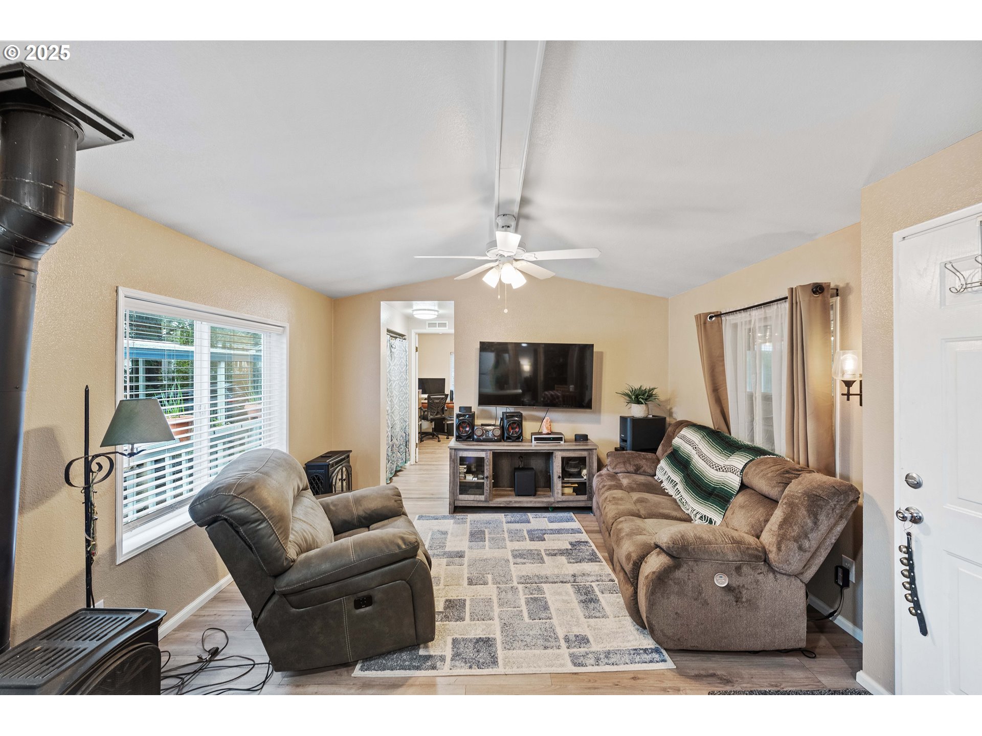 89510 Highway 101 Florence, OR 97439 - Photo 17 of 42